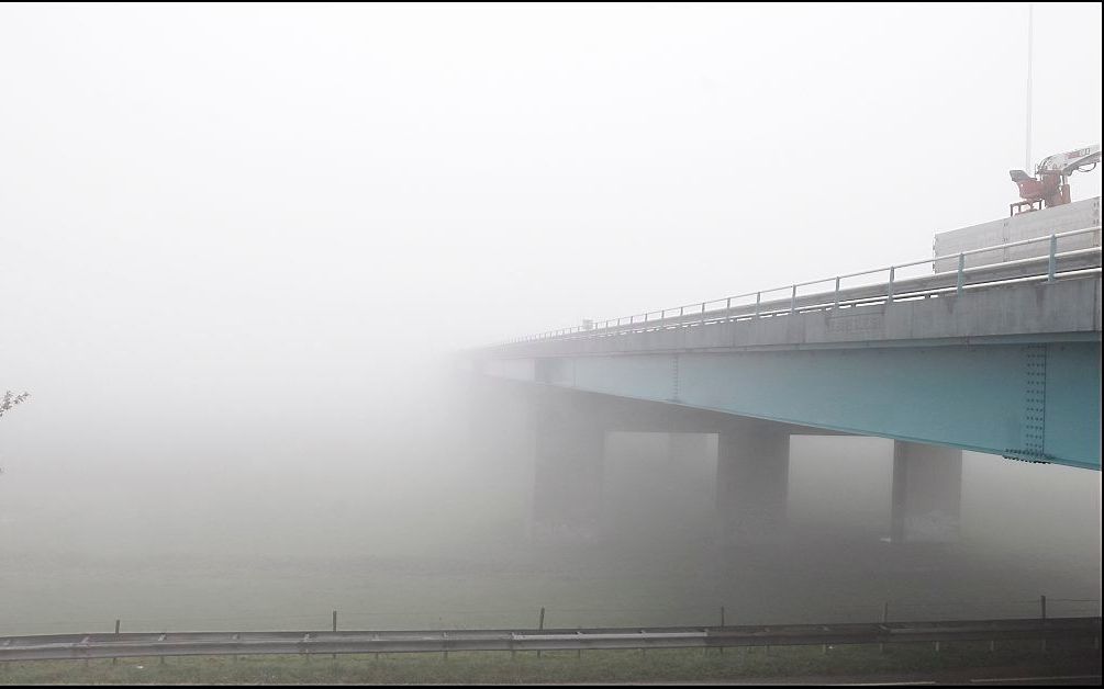 Brug over de Lek bij Vianen, gemeente Vijfheerenlanden. beeld ANP