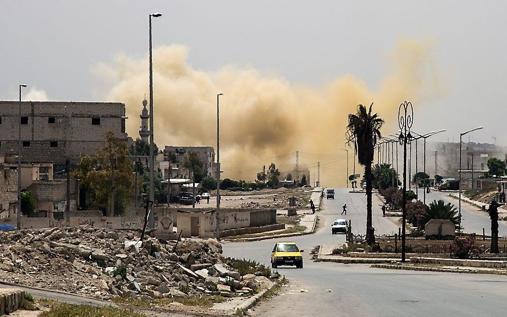 Beeld van eerdere bombardementen op Aleppo. Beeld AFP