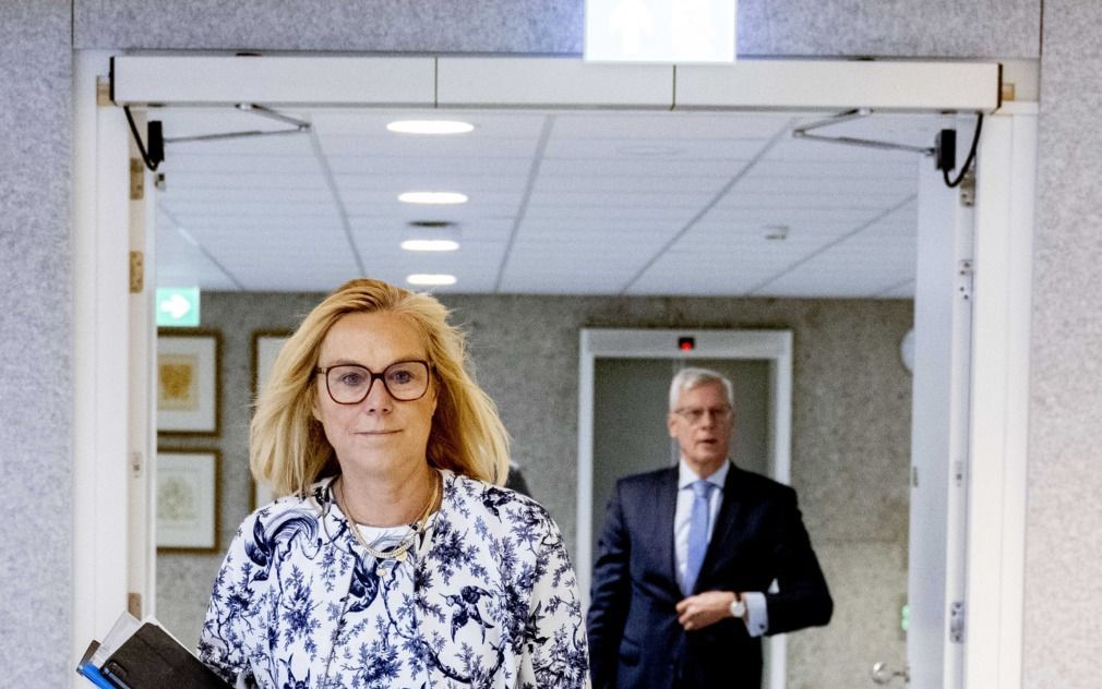 Minister Kaag (Financiën) ging vooralsnog niet mee in het verzoek van de oppositiepartijen om extra geld uit te geven aan armoedebeleid, omdat het tijdspad dat PvdA, GL en BBB voorstellen te krap is. Pas in augustus neemt het kabinet de laatste besluiten over de begroting van volgend jaar. beeld ANP, Robin Utrecht