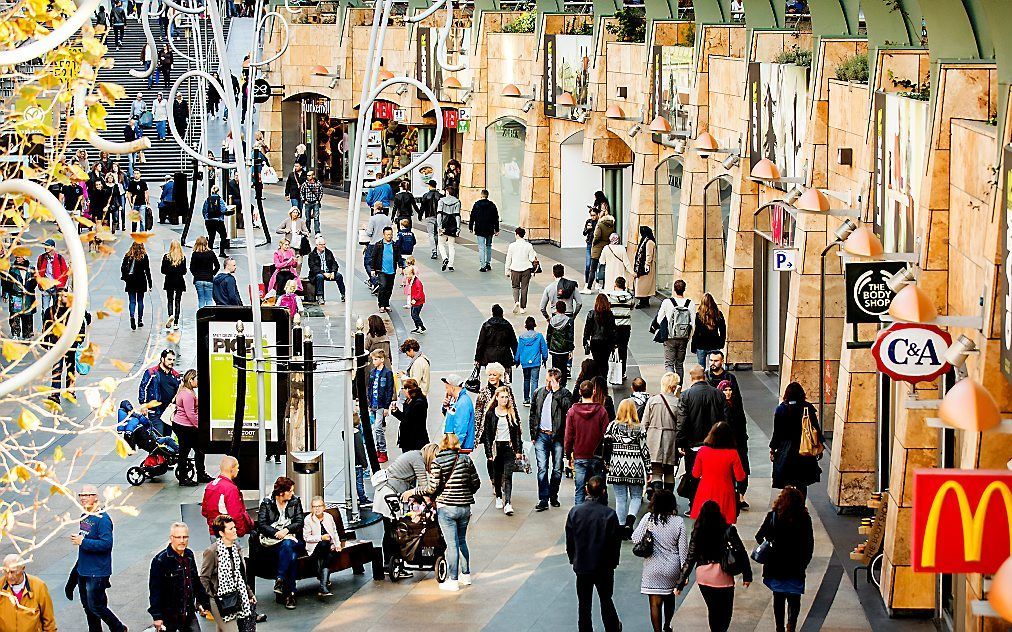 Winkeldrukte in het centrum van Rotterdam. beeld ANP, Koen van Weel