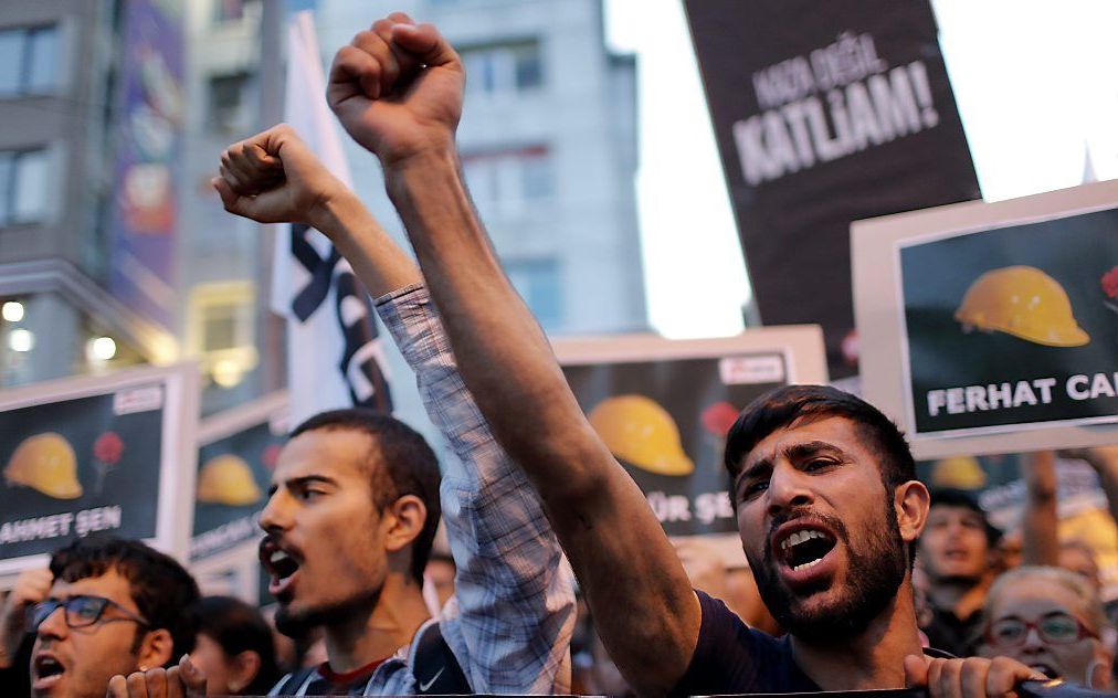 Boze demonstranten in Istanbul. Foto EPA