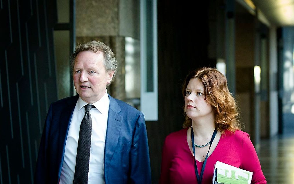 GroenLinks-Kamerleden Bram van Ojik en Linda Voortman na afloop van het gesprek met Tweede Kamervoorzitter Anouchka van Miltenburg. Beeld ANP