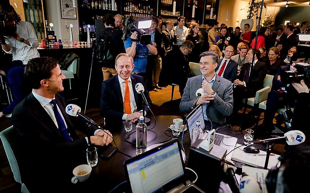 Lijststrekkers Mark Rutte, Kees van der Staaij en Emile Roemer tijdens het NPO Radio 1 Lijsttrekkersdebat in Nieuws en Co. beeld ANP