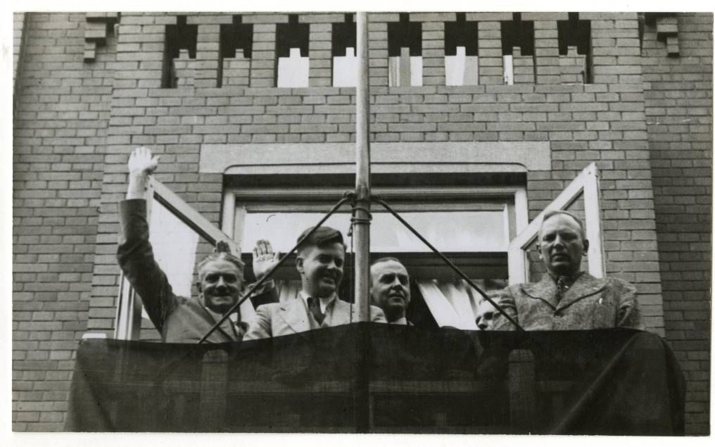 Mr. M. M. Rost van Tonningen arriveert op 1 juni 1940 in Den Haag, nadat hij door de Duitsers uit Calais is bevrijd. Foto ANP