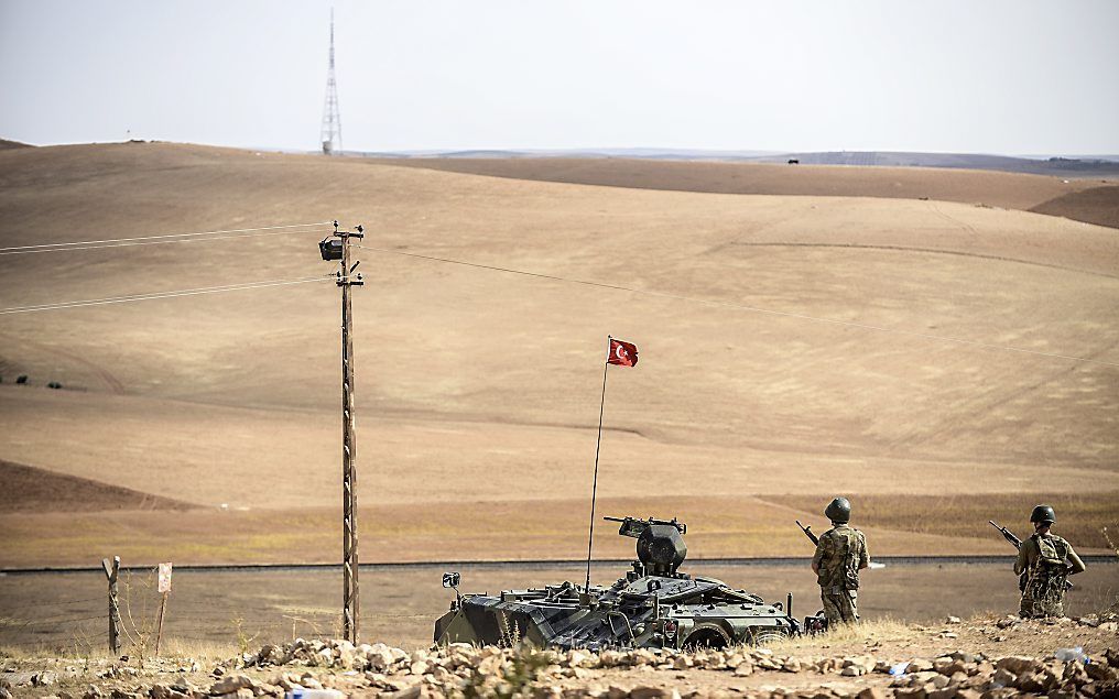 Turkse soldaten bij de grens met Syrië. beeld AFP