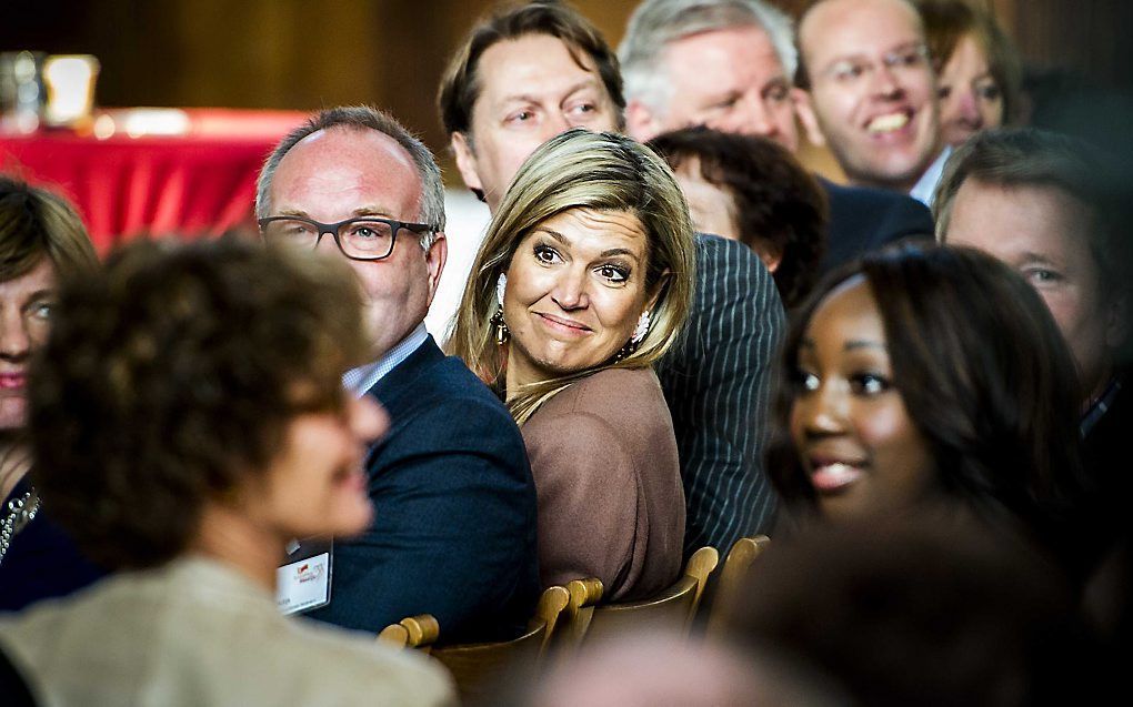 Koningin Máxima is eregast tijdens de viering van het vijfjarig bestaan van de vrijwilligersorganisatie Schuldhulpmaatje in de Hooglandse Kerk in Leiden. beeld ANP