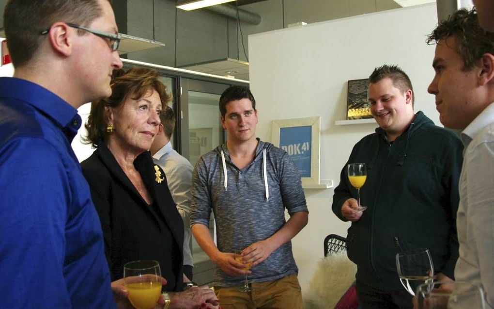 Ambassadeur Kroes van StartupDelta in gesprek met Zeeuwse ondernemers tijdens haar bezoek aan Vlissingen. beeld Van Scheyen Fotografie