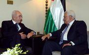 Peres en Abbas zagen elkaar vorig jaar nog in Jordanië. beeld EPA