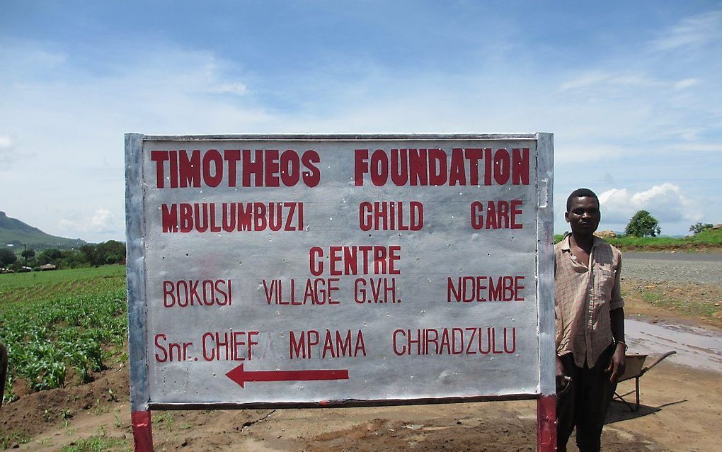 Een bord langs de highway richting Zomba, in Malawi. beeld Stichting Timotheos
