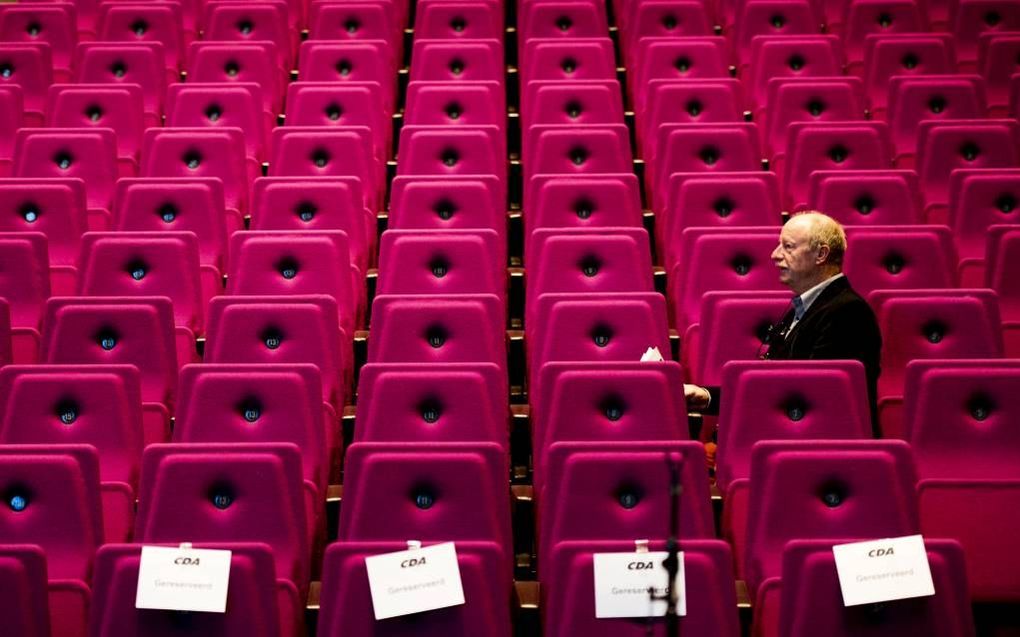 Een lege zaal tijdens een CDA-congres. beeld ANP