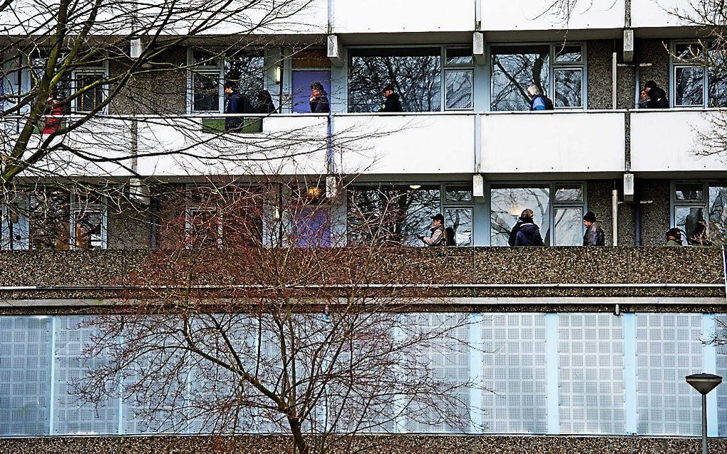 De laatste originele Bijlmerflat in Amsterdam-Zuidoost is gered van de sloop. Het is gelukt om voor 70 kluswoningen in de flat Kleiburg een koper te vinden.  Foto ANP