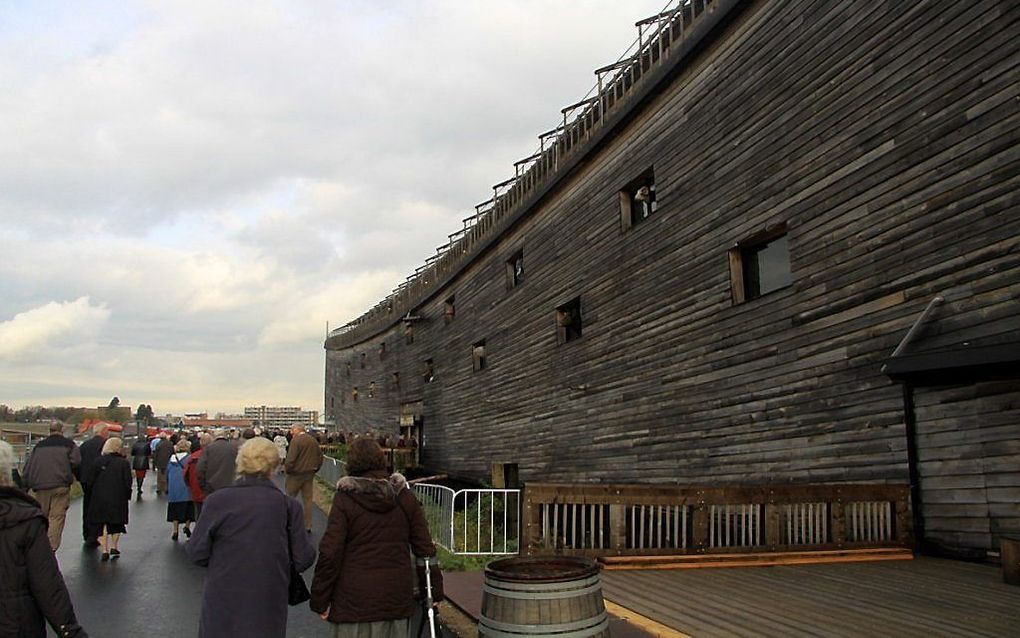 RD-abonnees bij de replica van de ark van Noach in Dordrecht in 2012. beeld RD