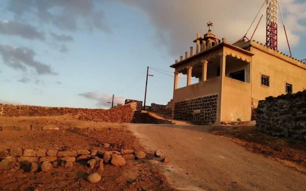 Het kerkgebouw van de presbyteriaanse gemeente in Kharaba, een voornamelijk door christenen bewoond dorp in het zuiden van Syrië.  beeld Stichting Ismaël