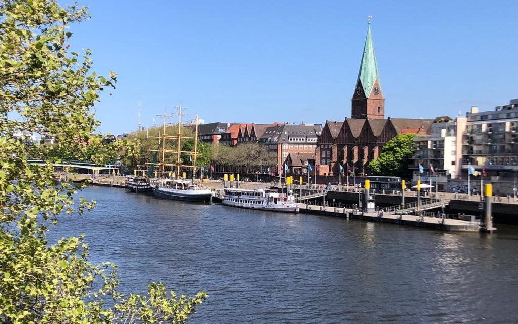 De Martinikerk in de Duitse stad Bremen, waar eind vorig jaar discussie ontstond tussen kerk en overheid over kerkasiel. beeld RD