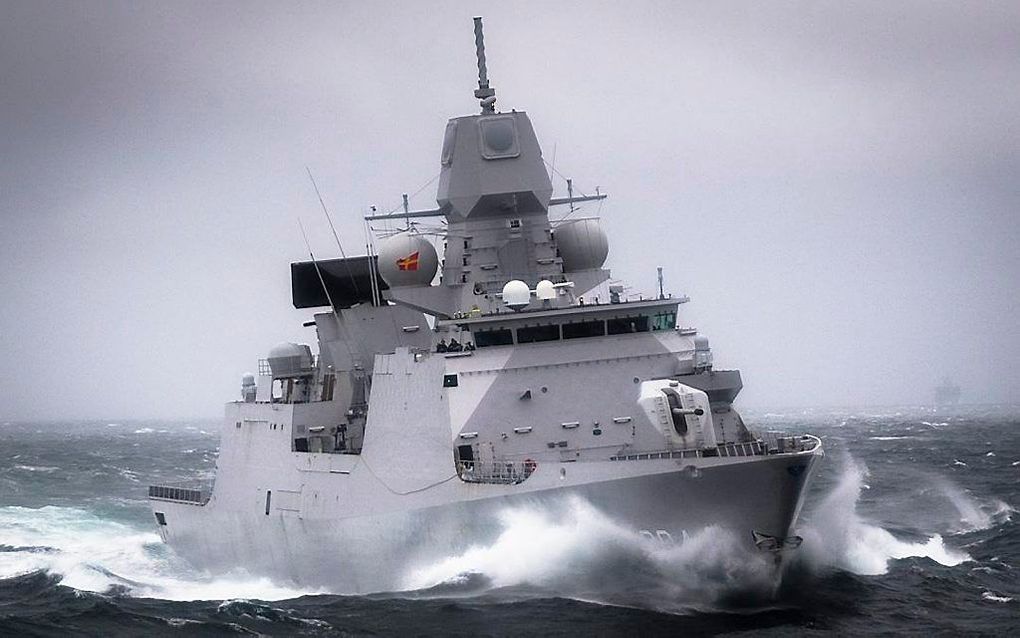 Zr. Ms. De Ruyter en Zr. Ms. Tromp nemen deel aan de NAVO-oefening Formidable Shield. beeld Defensie, Seaman Dan Bard