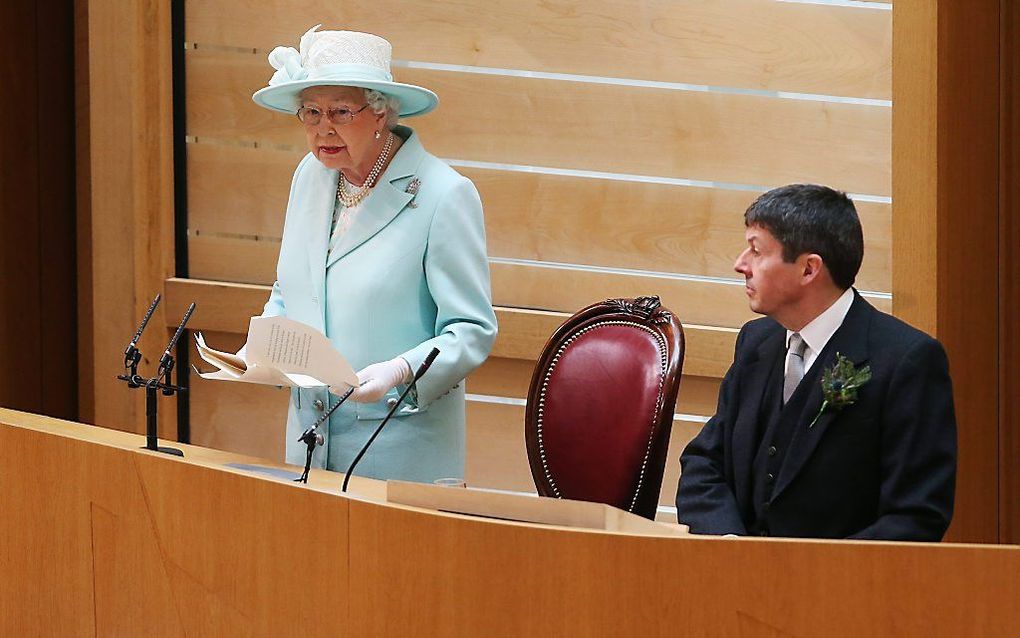 EDINBURGH. De Britse koningin Elizabeth riep de Britten zaterdag in Schotland op hun kalmte te bewaren na het referendum over het EU-lidmaatschap. beeld EPA, Andrew Milligan