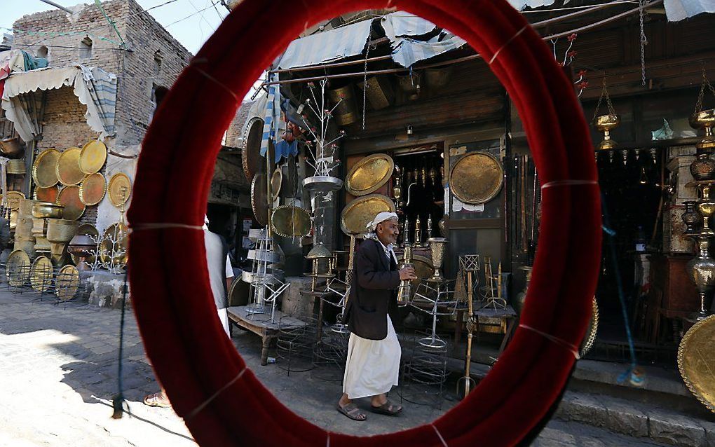 SANA'A. De oorlog in Jemen kost Saudi-Arabië handenvol geld, terwijl de schatkist dat eigenlijk niet toelaat. beeld EPA, Yahya Arhab