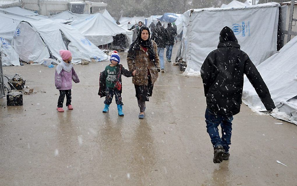 Vluchtelingen in kamp Moria op het Griekse eiland Lesbos. beeld EPA, Stratis Balaskas