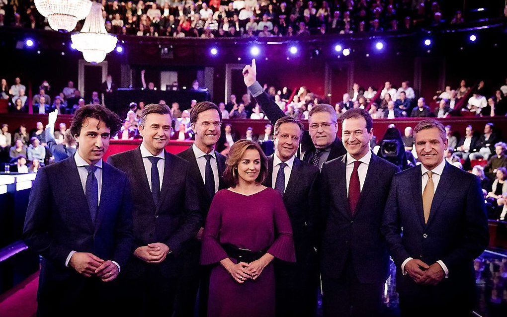 De deelnemers aan het Carré-debat, beeld ANP, Remko de Waal.