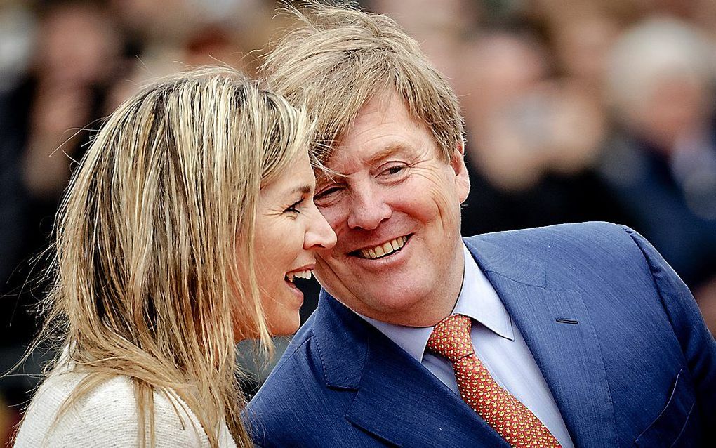 Op basisschool De Vijfmaster in Veghel (Noord-Brabant) hebben koning Willem-Alexander en koningin Máxima vrijdag het startsein gegeven voor de Koningsspelen. beeld ANP