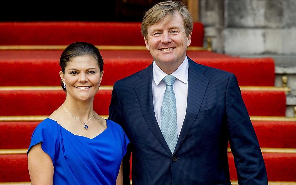 Koning Willem-Alexander en de Zweedse kroonprinses Victoria woensdag bij de Ridderzaal in Den Haag. beeld ANP