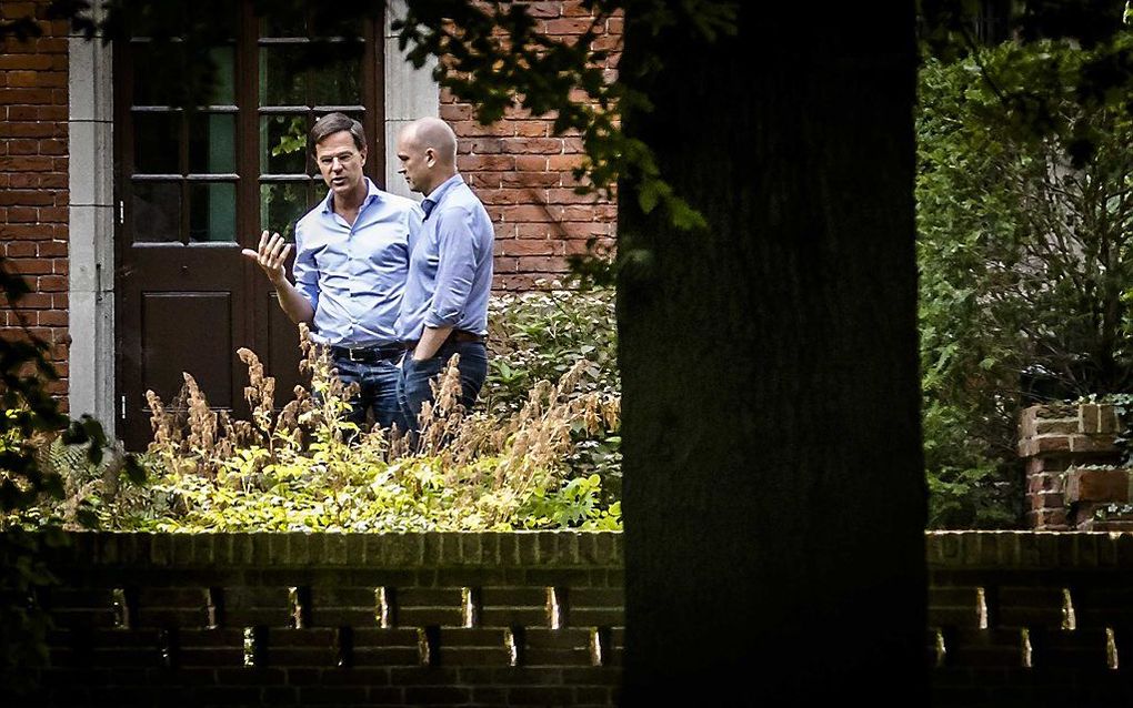 Rutte (VVD) en Segers (CU). beeld ANP