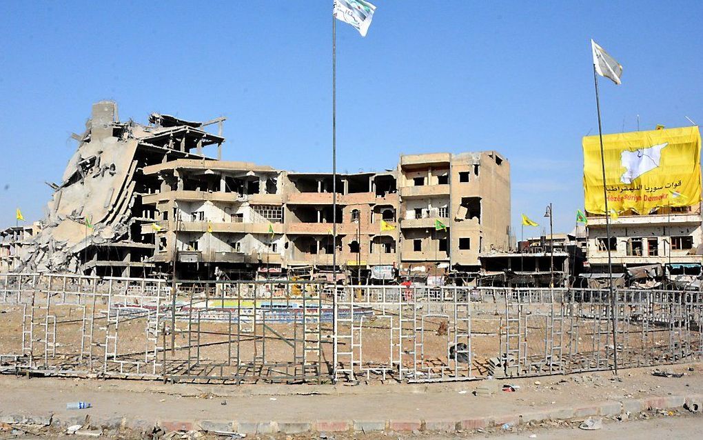 RAQQA. De verwoestingen in Raqqa zijn enorm, maar een vergelijking met Dresden is niet juist. beeld EPA, Youssef Rabih Youssef