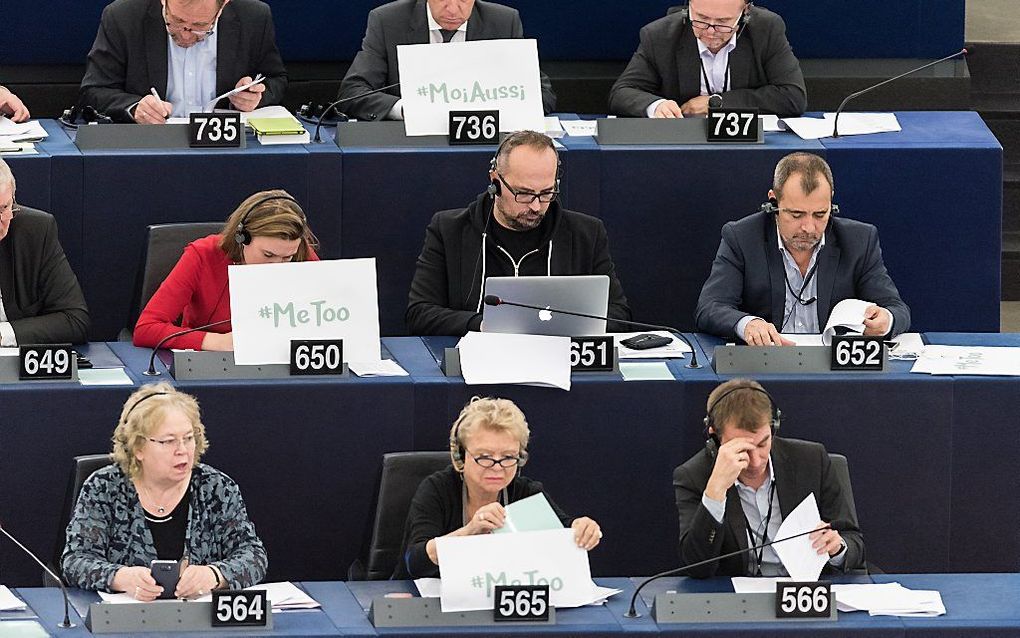 Ook binnen het Europees Parlement kwamen woensdag mensen ervoor uit seksueel te zijn geïntimideerd. beeld EPA, PATRICK SEEGER