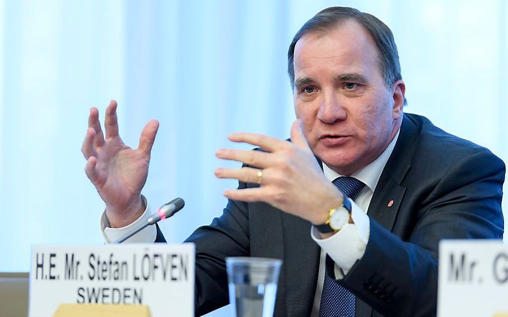 De Zweedse premier Löfven. beeld EPA, Martial Trezzini