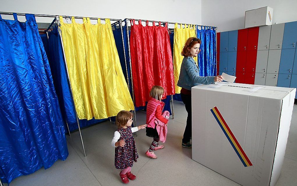 Referendum over aanpassing van grondwet in Roemenië. beeld EPA, Bogdan Cristel