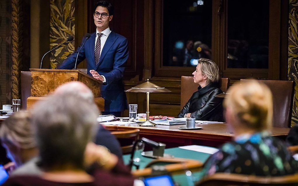 D66-fractievoorzitter Rob Jetten en Minister Kajsa Ollongren van Binnenlandse Zaken en Koninkrijksrelaties (D66) in de Eerste Kamer. Jetten verdedigde daar zijn initiatiefwet om de benoeming van de burgemeester uit de Grondwet te halen. beeld ANP, Bart Ma