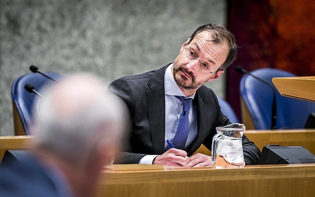 Eric Wiebes, minister van Economische Zaken en Klimaat, tijdens het wekelijkse vragenuur in de Tweede Kamer. beeld ANP