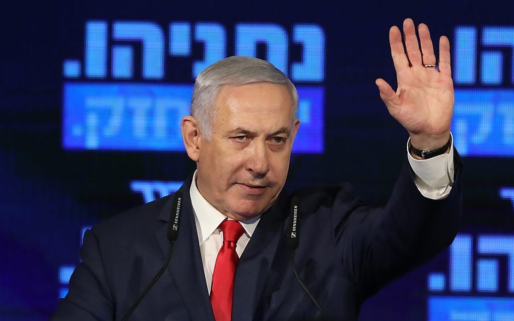 De Israëlische premier Netanyahu gaf maandag de aftrap voor zijn verkiezingscampagne. beeld EPA, Abir Sultan