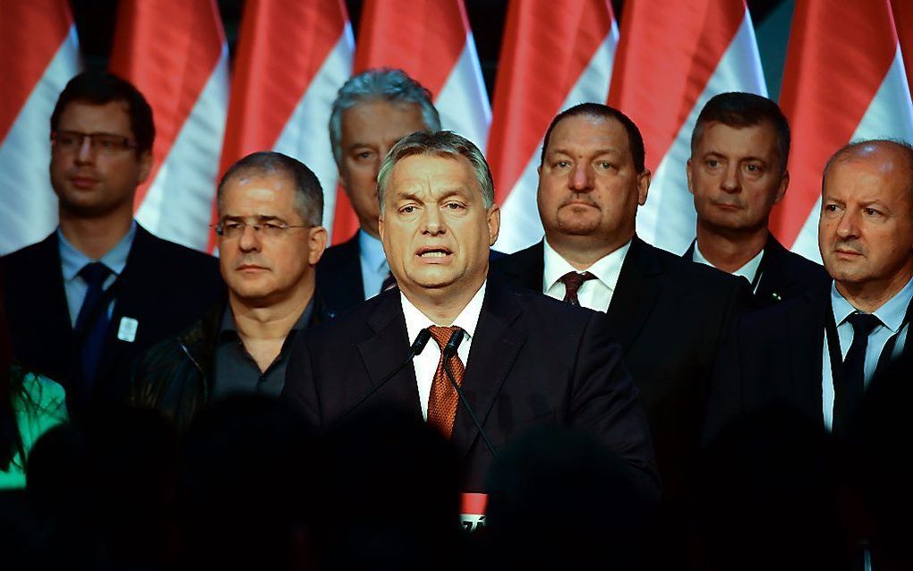 De Hongaarse premier Orban incasseerde zondag de eerste verkiezingsnederlaag sinds 2006. Maar hij wil dit nog niet toegeven. beeld  AFP, Attila Kisbenedek