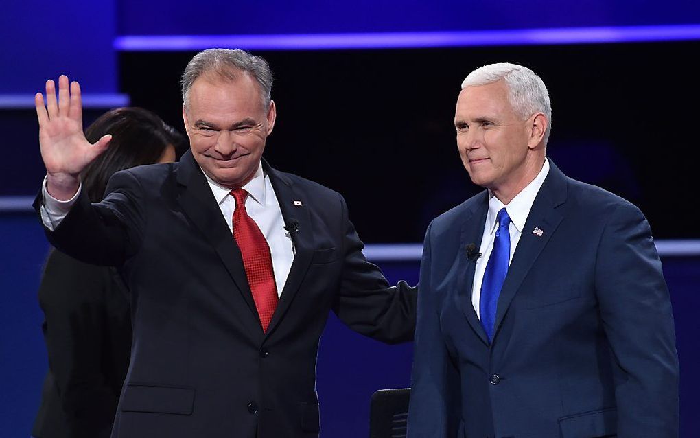 Tim Kaine (l.) en Mike Pence. beeld AFP