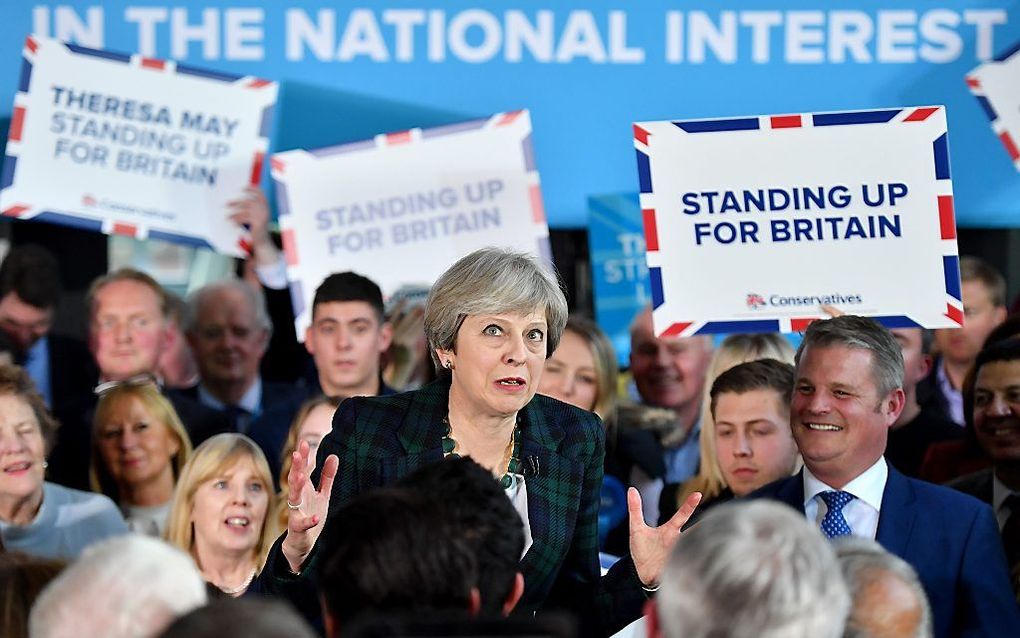 Theresa May is de populairste Britse premier sinds eind jaren zeventig. beeld AFP, Anthony Devlin