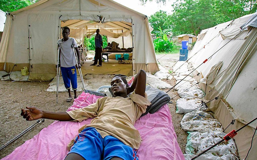 JUBA. Een slachtoffer van het geweld in Zuid-Sudan werd vorige maand medische geholpen. beeld AFP Albert Gonzalez