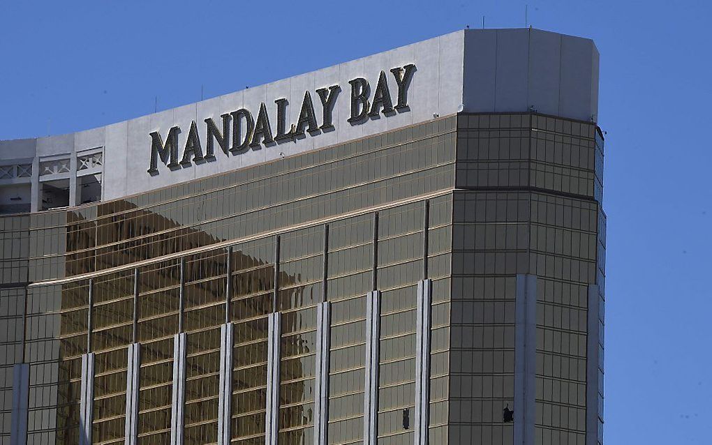 Vanuit hotel Mandalay Bay schoot Stephen Paddock 58 mensen in Las Vegas dood. beeld AFP, Mark Ralston