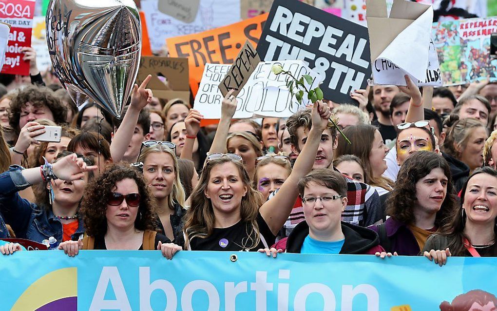 In Ierland gaan voor- en tegenstanders van abortus regelmatig de straat op om voor hun zaak te pleiten. beeld AFP, Paul FAITH