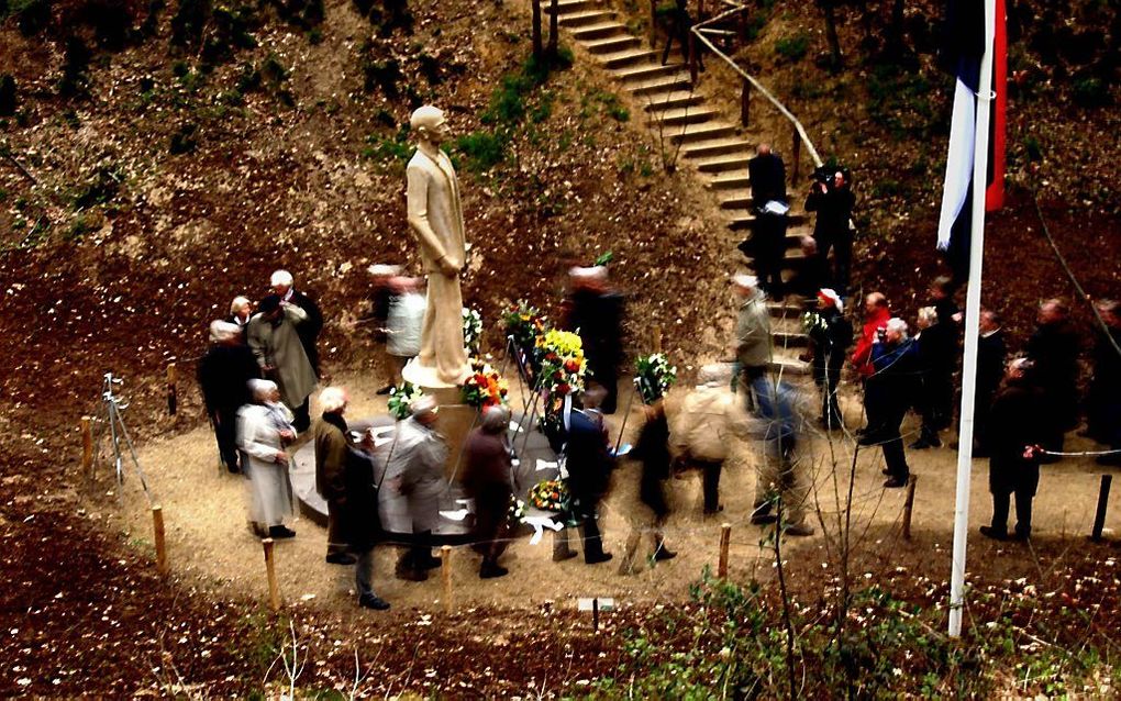 Het monument De Stenen Man is een beeld van een gevangene voor het vuurpeloton. beeld ANP