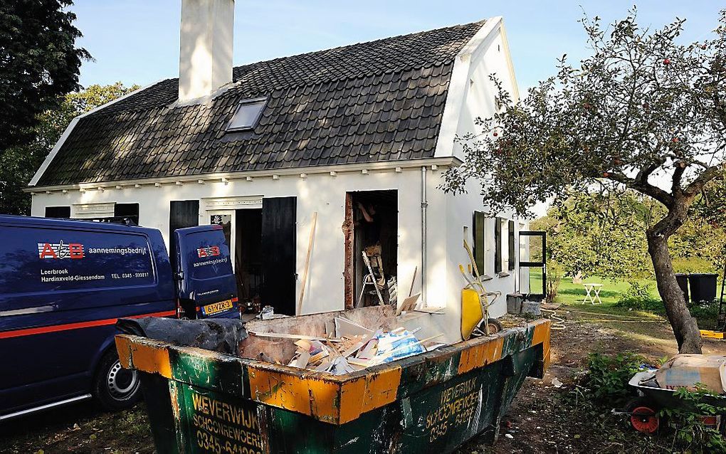 „Leegstaande boerderijen kunnen energie-neutrale of zeer energiezuinige wooneenheden worden, waar bewoners zelfstandig wonen, maar niet eenzaam zijn.” beeld ANP