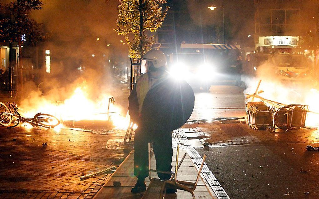 Het is precies vier jaar geleden dat rellen uitbraken na een toestroom van duizenden jongeren, die via Facebook waren opgeroepen voor een feest in Haren. beeld ANP