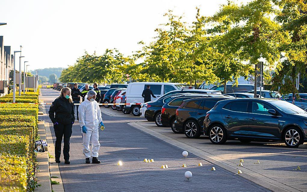 De politie onderzocht eind september een schietincident aan de Van Disselstraat in Zwolle, waar onder meer een auto en een woning zijn geraakt. De bestuurder van de auto, een 26-jarige Zwollenaar, is maandag aangehouden in verband met betrokkenheid bij di