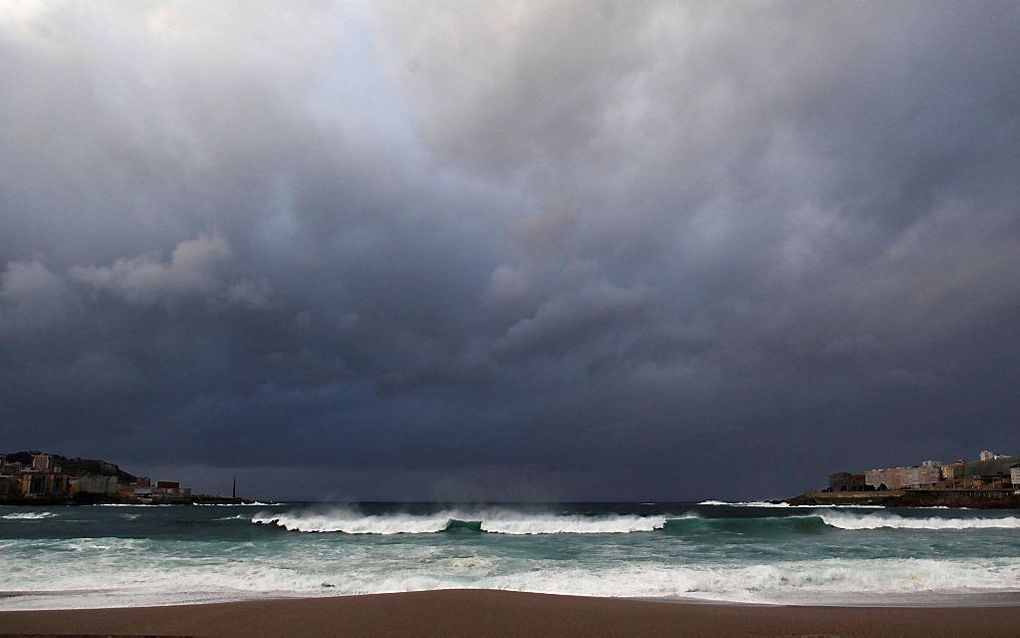 Strand van Orzan in Galicië, Noord-Spanje. beeld EPA