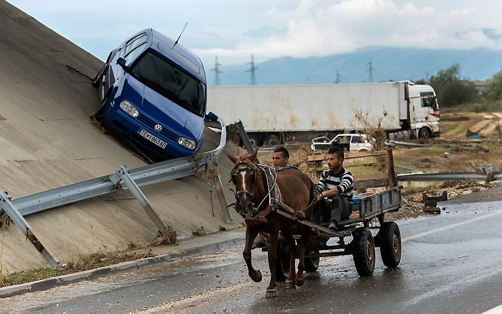 Overstromingen na noodweer in Macedonië, hebben aan zeker 21 mensen het leven gekost. beeld EPA