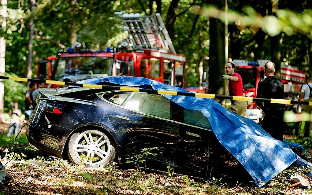 De verongelukte Tesla. beeld ANP