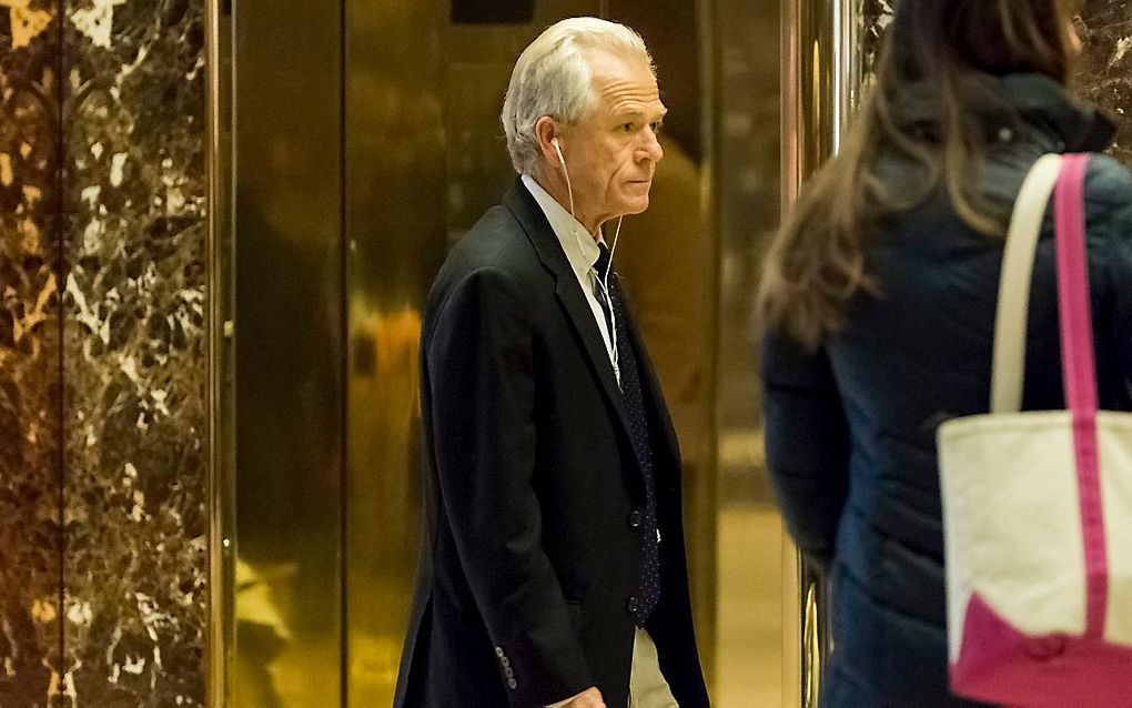 Navarro in de lobby van de Trump Tower. beeld EPA