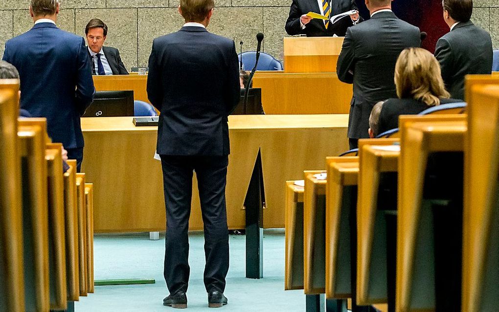 Van der Staaij (SGP) en Segers (CU) tijdens het debat met Van der Steur over de Teevendeal. beeld ANP