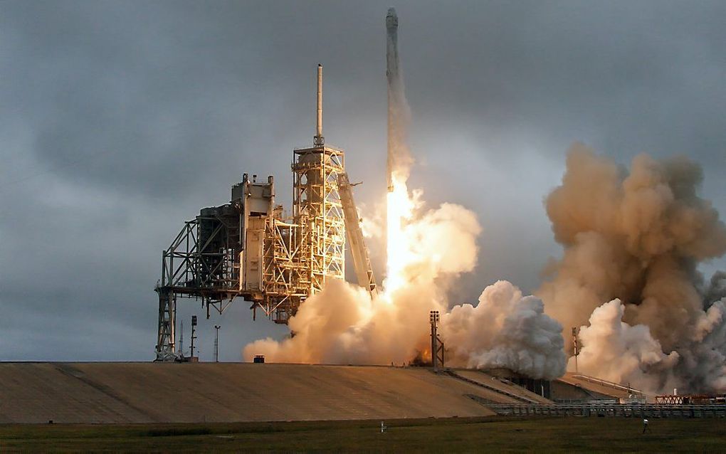 Lancering van de Falcon 9 door SpaceX. beeld EPA