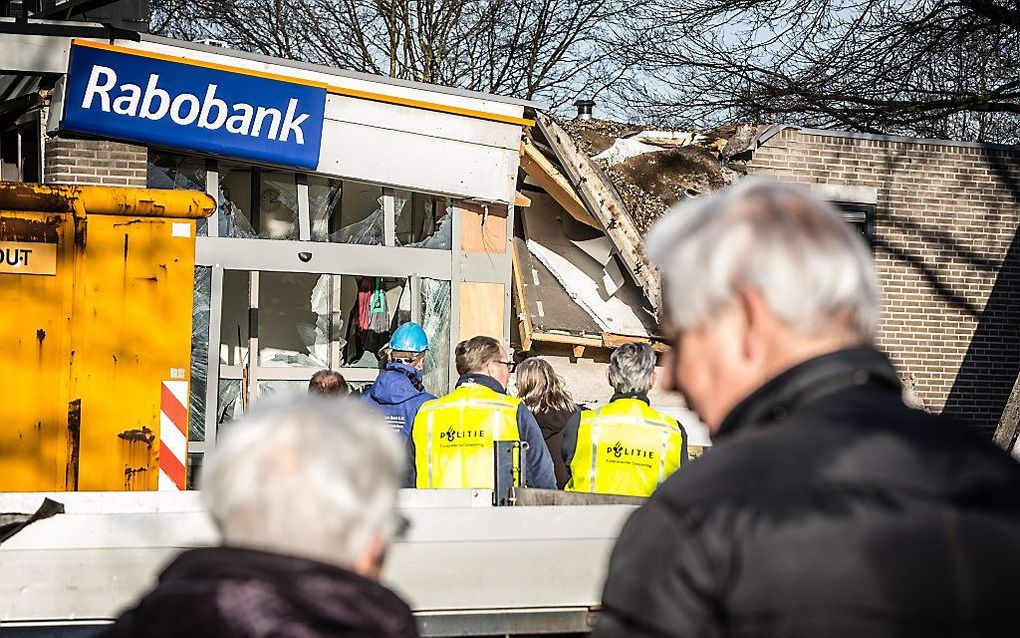 Grote ravage na een plofkraak in het Brabantse Vinkel. beeld ANP, Rob Engelaar